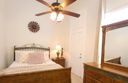 Faubourg Delassize House | Uptown New Orleans Home -7 mins to FQ Free Parking