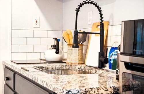 Central Oklahoma City House | Uptown Studio Walk To Paseo Arts & Dining #03d