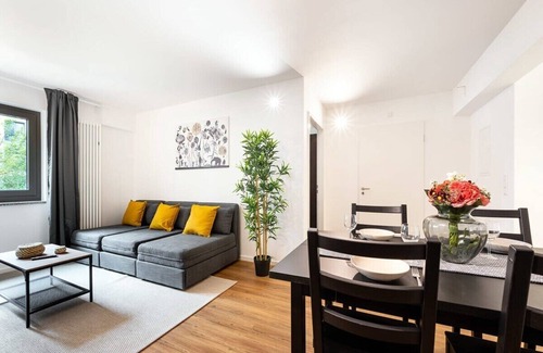 Obere Au Apartment | Urban Apartment with 2 Bedrooms