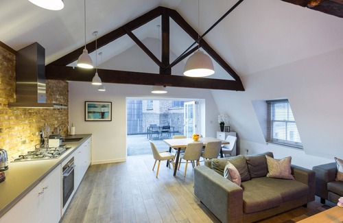 Fitzrovia Apartment | Urban Chic - Rathbone