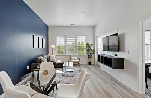 Cherry Apartment | Urban Comfort 1BD Sleeps 6 DT 5 Min Gym & Parking