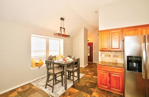 Plano House | 🌿 Urban Comfort in Plano downtown 2BR House with Yard & Exclusive Parking Spots