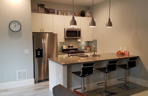 Near East Side Condo | Urban Condo in Historic St. Paul Square, Riverwalk, Downtown, Convention Ctr