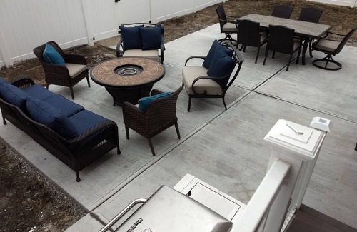 Dayton House | Urban Oasis 3 Miles to Cincy Sleeps 12