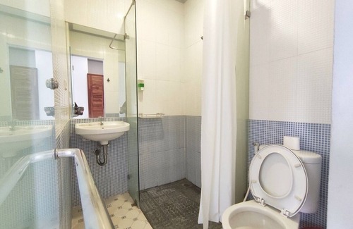 Jakarta Hotel | Urbanest Inn House TB Simatupang