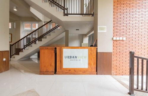 Cisarua Hotel | Urbanview Hotel Syariah Insani Cisarua Puncak