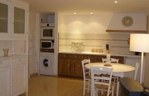 Behobie Apartment | Urrugne, T2 apartment in quiet area, for 2 adults and 2 children maximum