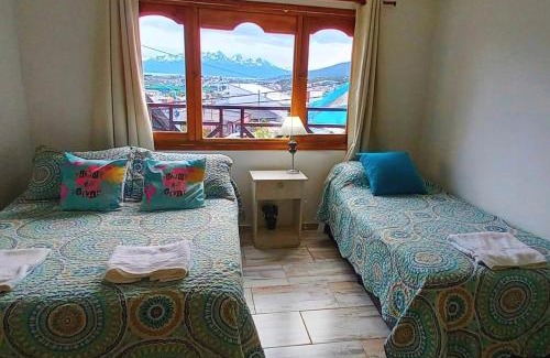 Province of Tierra del Fuego Ski Chalet | Ushuaia Magnifica, amplia cabaña con balcon