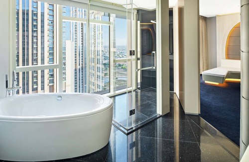 Sheikh Zayed Road Hotel | V Hotel Dubai, Curio Collection by Hilton