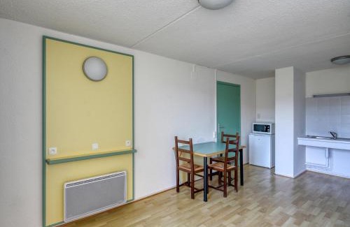 Miremont Apartment | Vacancéole - Le Domaine de Confolant