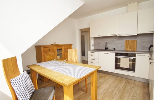 Thiessow Apartment | Vacation apartment with balcony in a quiet location - Haus Südperd FeWo Stranddistel