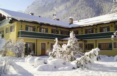 Oberschonau Apartment | Vacation apartment no. 13, 4 persons, 60 sqm, 2 bedrooms, living/bedroom, balcony