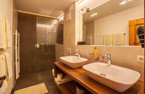 Burgusio Apartment | Vacation Apartment "Sonnenhof Sonnwend" with Mountain View, Terrace & BBQ
