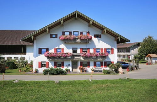 Siegsdorf Apartment | Vacation apartment 2, 100 sqm, 3 bedrooms, south-facing balcony