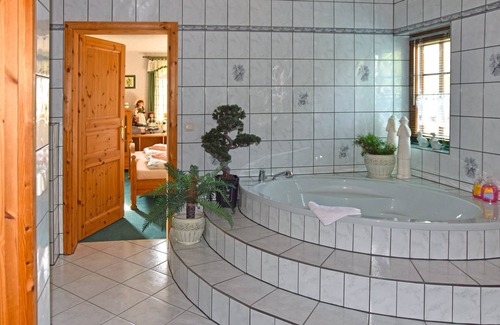 Langenwolmsdorf Apartment | Vacation apartment/apartment for 6 guests with 90m² in Stolpen (295071)