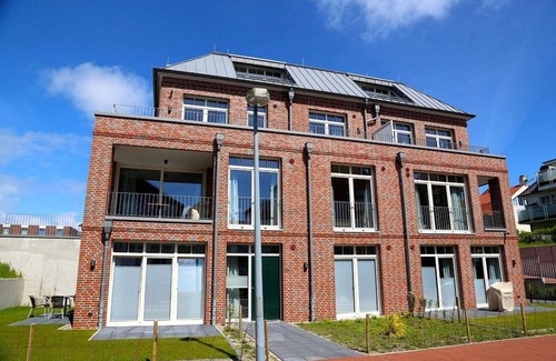 Horum Apartment | Vacation apartment with sunny south-facing terrace and beach chair - only 100 m to the beach!