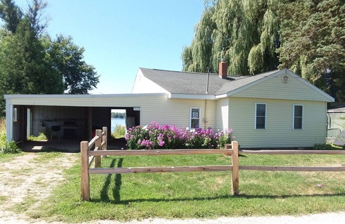 Sears Cottage | Vacation at Big Lake
