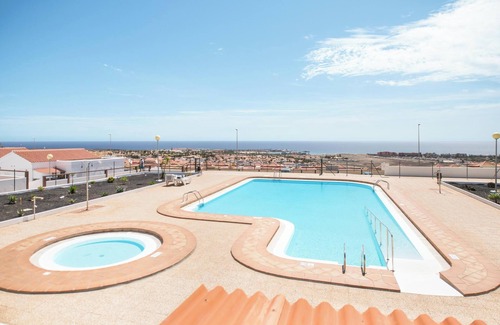 Caleta de Fuste Apartment | Vacation 'Caleta Beach Deluxe' with Shared Pool, Private Terrace and Wi-Fi