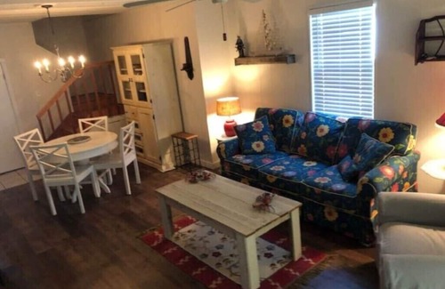 Selbyville House | Vacation Condo with a Cottage Feel