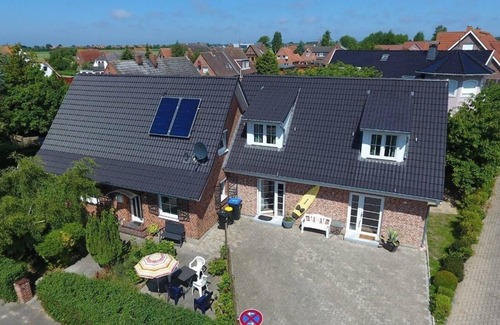 Neue Tiefe Apartment | Vacation home Aloha 1 on Fehmarn: Modern accommodation with terrace
