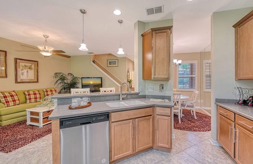 Sarasota Villa | VACATION DREAM VILLA W/HOT TUB