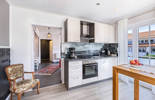Gemarkung Laufen an der Eyach House | Vacation Home "Basislager" with Mountain View, Private Terrace & Wi-Fi