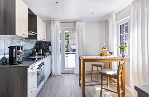 Gemarkung Laufen an der Eyach House | Vacation Home "Basislager" with Mountain View, Private Terrace & Wi-Fi