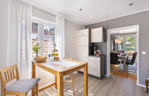Gemarkung Laufen an der Eyach House | Vacation Home "Basislager" with Mountain View, Private Terrace & Wi-Fi