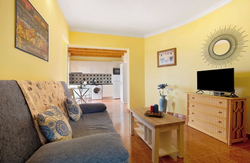 Bahia Calma Apartment | Vacation Home "Casa Paco 2" with Sea View, Private Balcony & Shared Pool