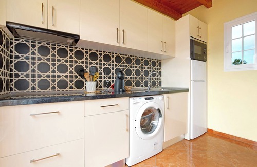 Bahia Calma Apartment | Vacation Home "Casa Paco 2" with Sea View, Private Balcony & Shared Pool