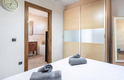 Alicante House | Vacation Home "Estrella De Mar" with Private Terrace, Shared Terrace & Wi-Fi