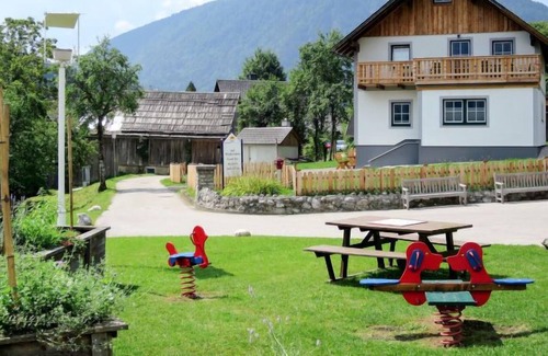 Grundlsee House | Vacation home Ferienhaus Steirer (BUS100) in Grundlsee - 6 persons, 3 bedrooms