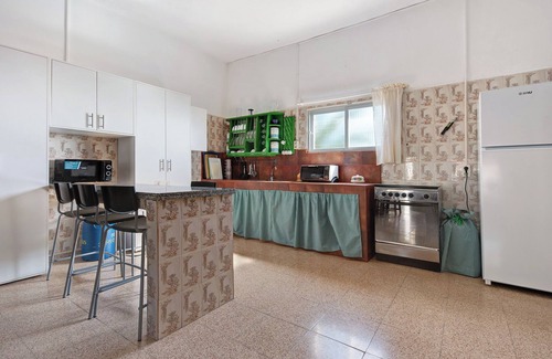Arico House | Vacation Home Finca El Pizarro with Sea View, Pool & Garden