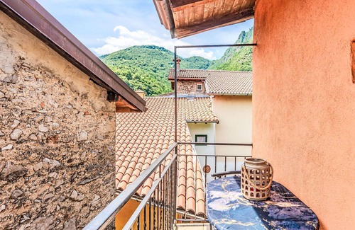 Carlazzo House | Vacation home Milù by Interhome