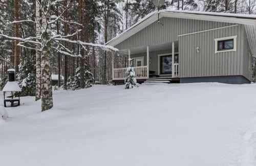 Hiukkajoki House | Vacation home Muikku by Interhome