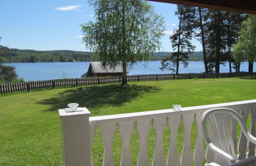 Overbyn Cottage | Vacation house near Hovfjallet, Torsby. Summer by the lake winter on the slopes,