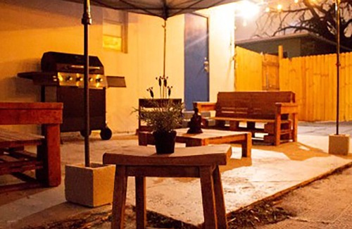 Buena Vista House | Vacation House/Social Backyard/10 Min To The Beach! Great Price!