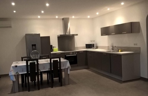 Patrimonio Apartment | VACATION LOCATION