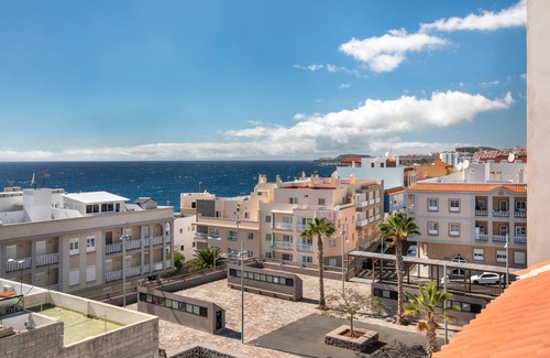 Los Abrigos Apartment | Vacation 'Los Abrigos 1' with Wi-Fi