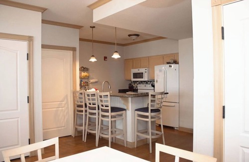 Sheboygan Condo | Vacation Paradise: 4 Bedroom, Sleeps 14!