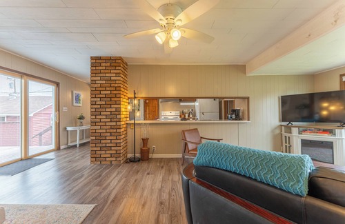 Ely House | Vacation UniquEly home in town, with patio