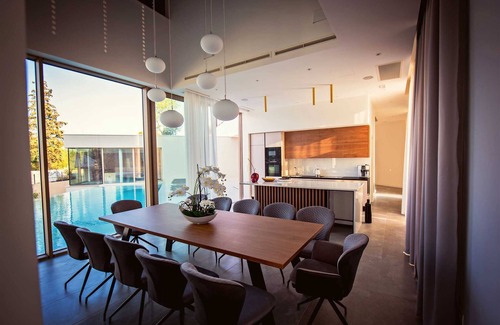 Zmijavci Villa | Vacay Luxury Villa Red with sauna