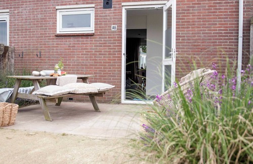 t Zand House | Vakantiehuisje Bloem 4 persons Zeezand Recreatie 2 km from the coast.