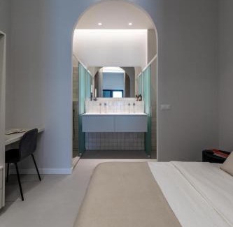 La Malva-rosa Apartment | Valencia Malvarrosa point white