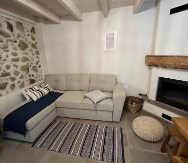 Sinarades Apartment | Valeria’s Apartments