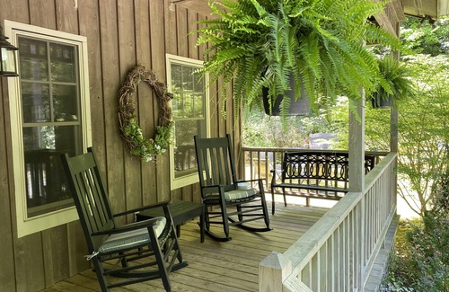 Valle Crucis Cabin | Valle Crucis area near Banner Elk & Boone. Private with Hot Tub! See Our Reviews