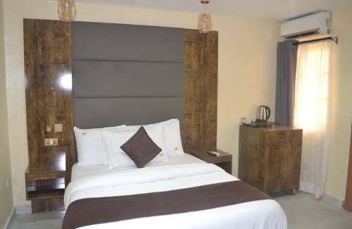 Ikeja Hotel | Valley Front View Hotel
