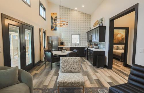 Timberline House | Valley View Resort Cabin #4, 2-Bed, Modern-Luxury with Hot Tub in Canaan Valley, WV