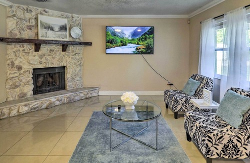 Valrico House | Valrico Home w/ Pool ~ 16 Mi to Downtown Tampa!