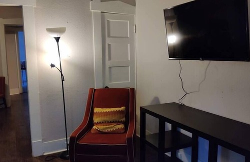 New Pathways Apartment | Vance 1 Cozy 1 Bed Apartment